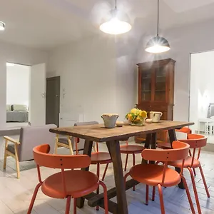 https://suite-gharraf-palermo-old-town.palermohotels.org